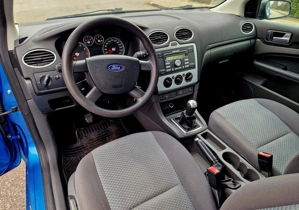 Ford Focus cena 11900 przebieg: 204000, rok produkcji 2006 z Radom małe 667